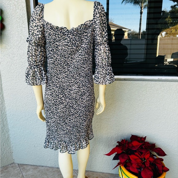 Sugar + Lips Floral Elastic Ruffle Hem Dress - Picture 6 of 10